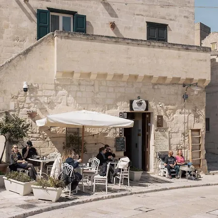Il Vicinato, Casa Immersa Nel Cuore Dei Sassi マテーラ